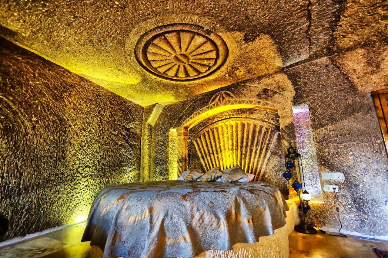 Cappadocia Empire Cave Hotel Goreme Bagian luar foto