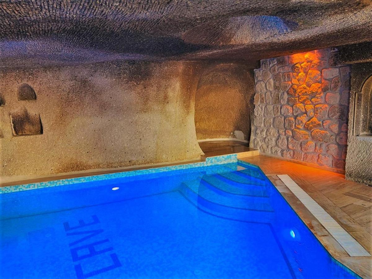 Cappadocia Empire Cave Hotel Goreme Bagian luar foto