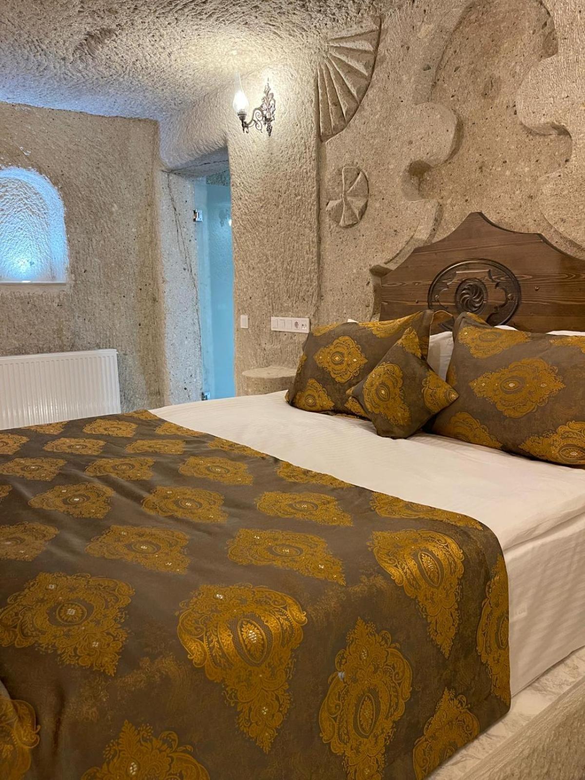 Cappadocia Empire Cave Hotel Goreme Bagian luar foto