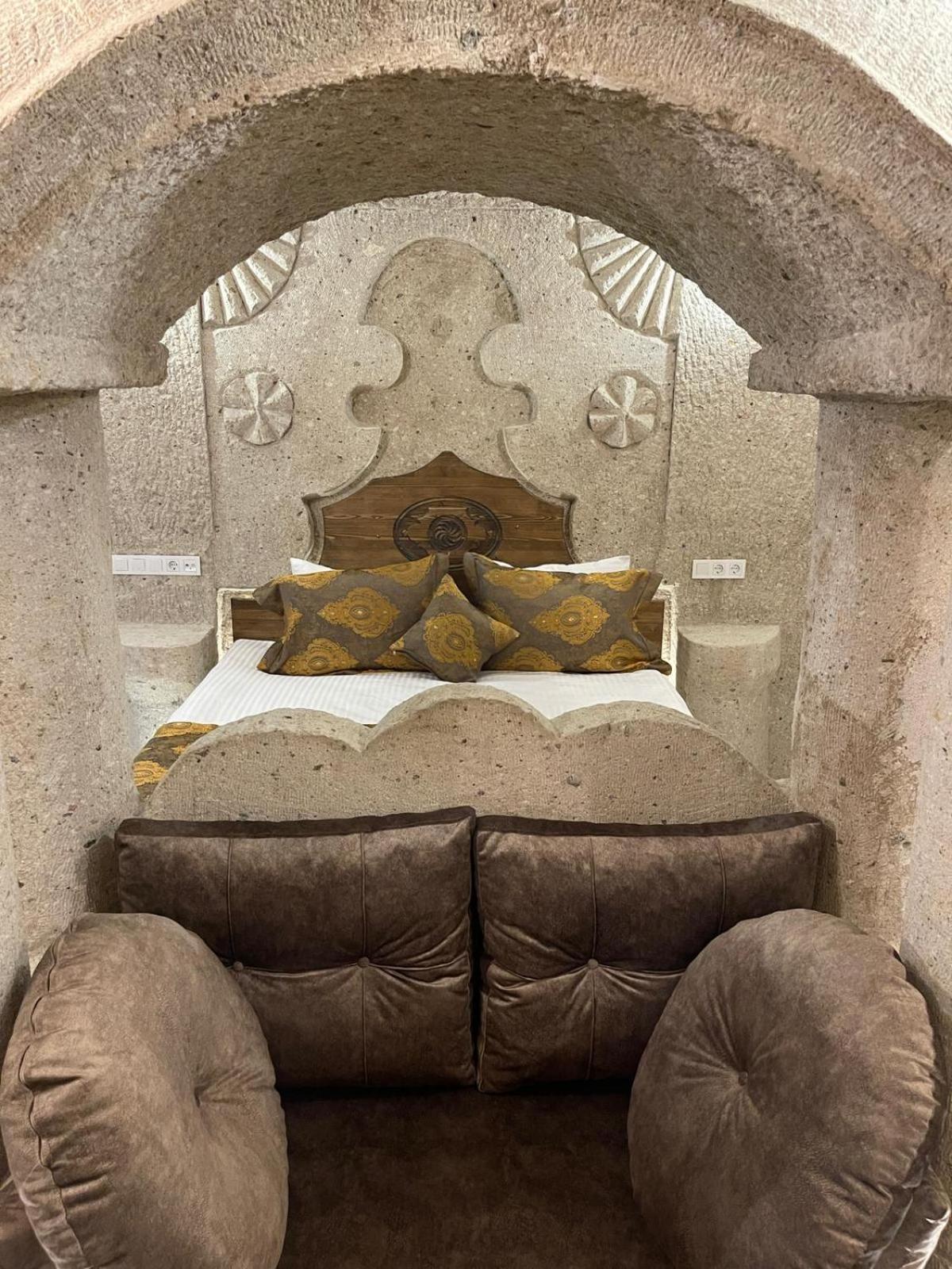 Cappadocia Empire Cave Hotel Goreme Bagian luar foto