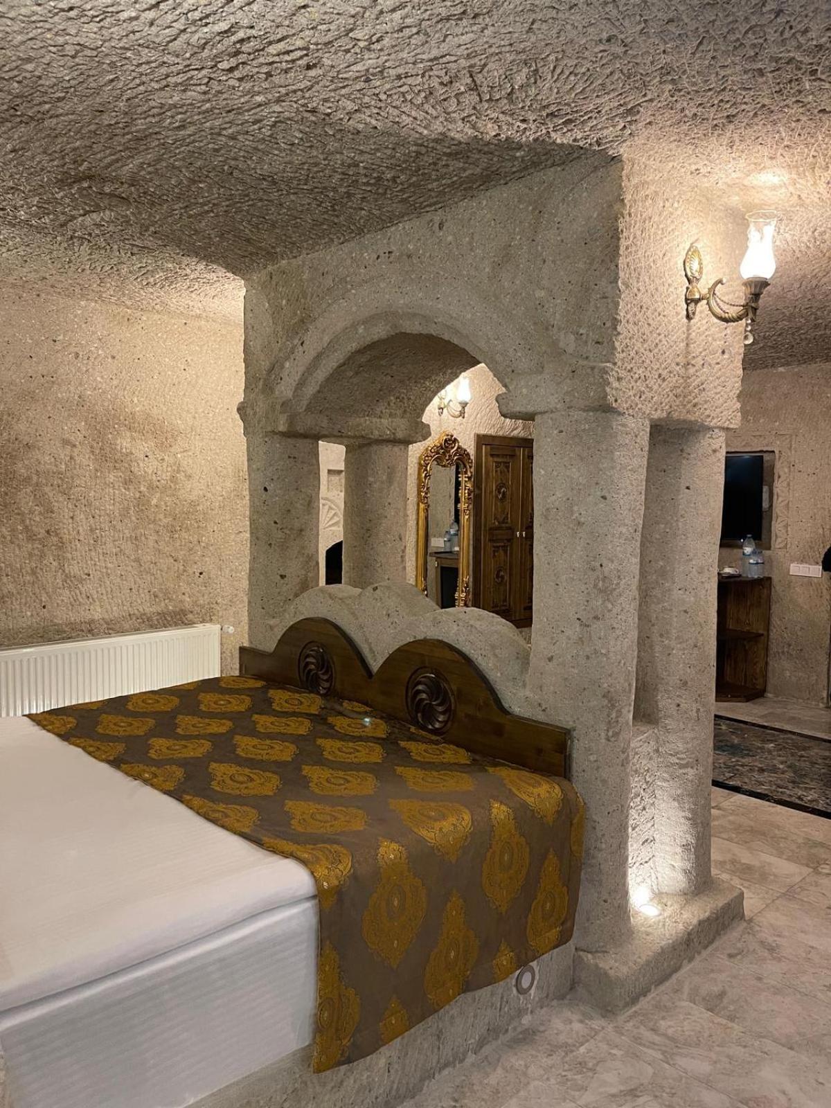 Cappadocia Empire Cave Hotel Goreme Bagian luar foto