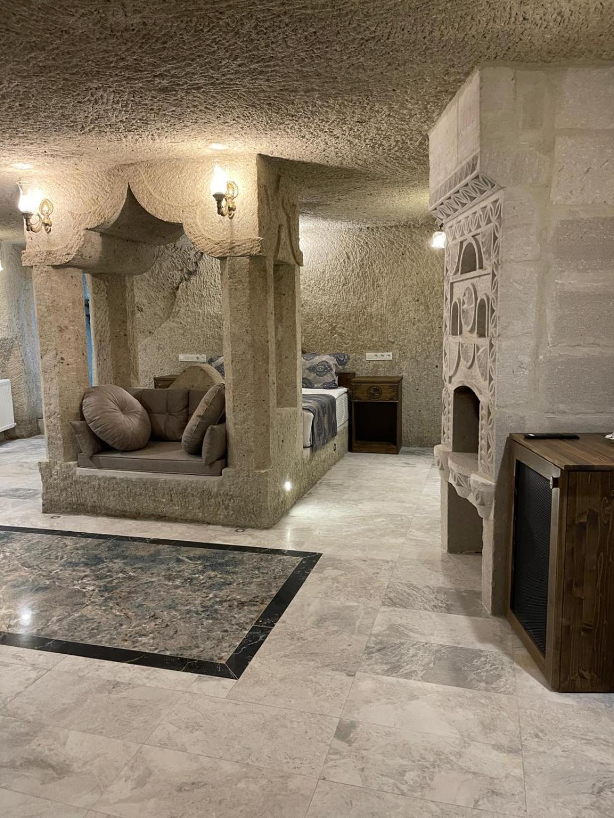 Cappadocia Empire Cave Hotel Goreme Bagian luar foto