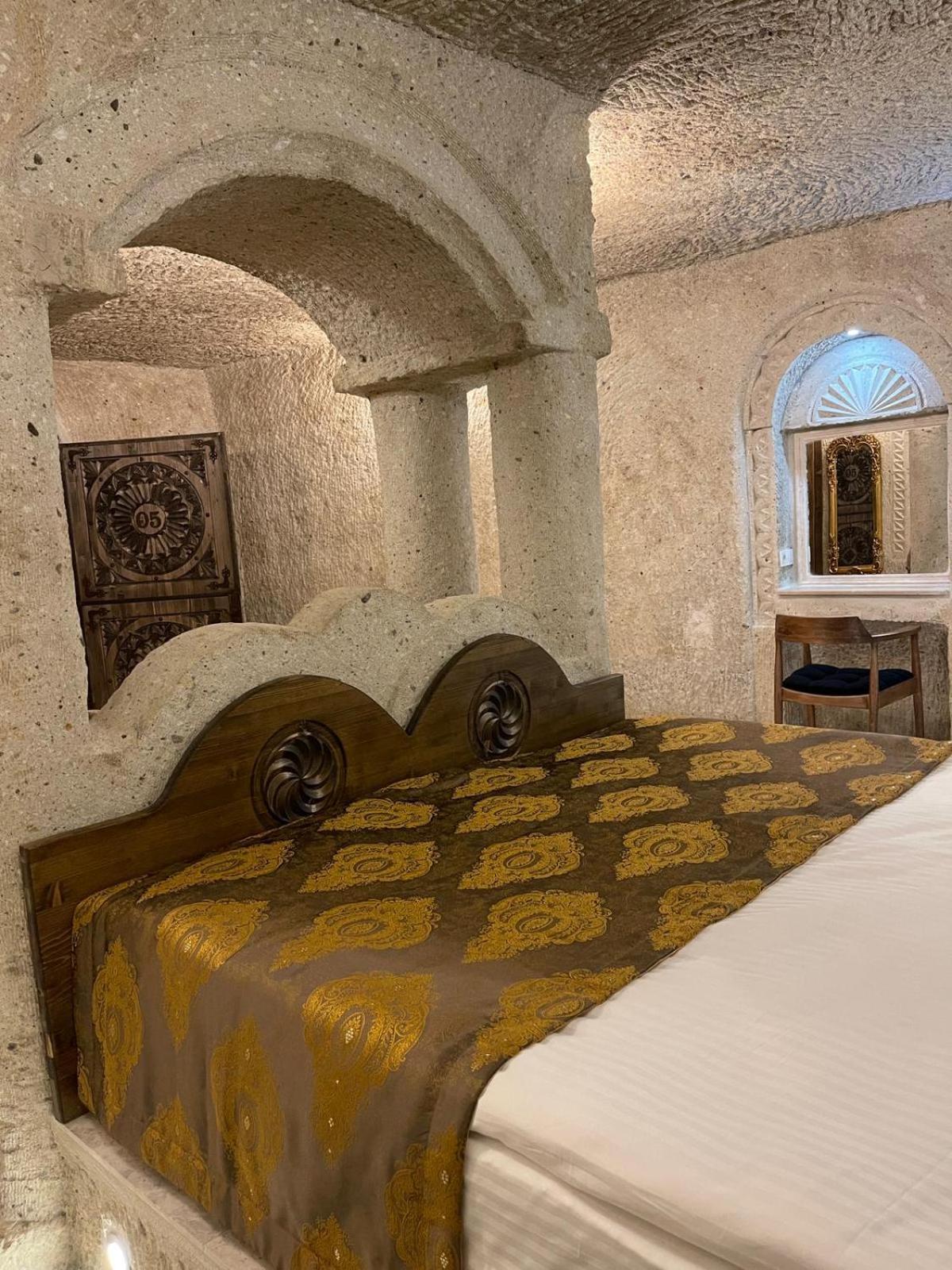 Cappadocia Empire Cave Hotel Goreme Bagian luar foto