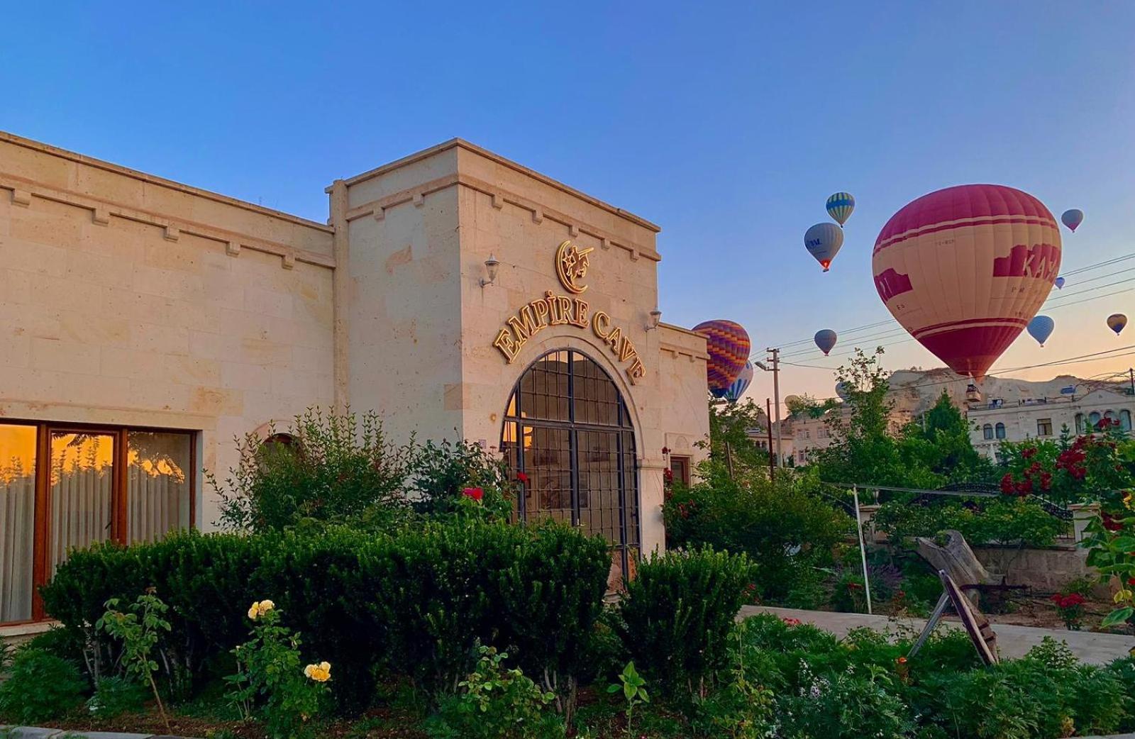 Cappadocia Empire Cave Hotel Goreme Bagian luar foto