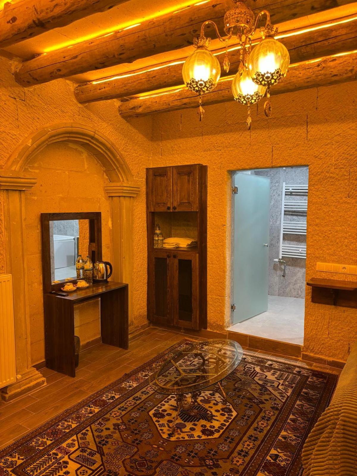 Cappadocia Empire Cave Hotel Goreme Bagian luar foto