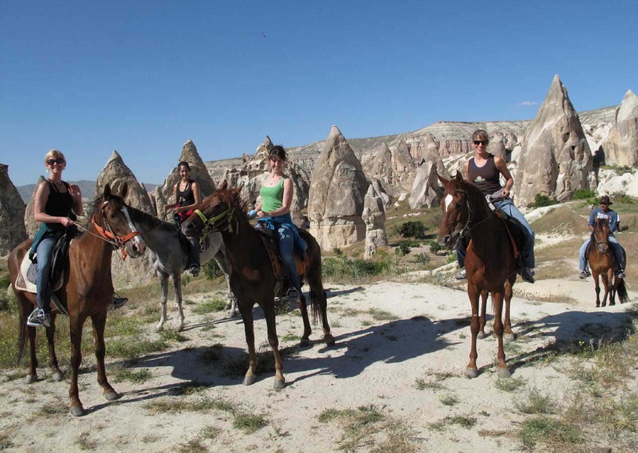 Cappadocia Empire Cave Hotel Goreme Bagian luar foto