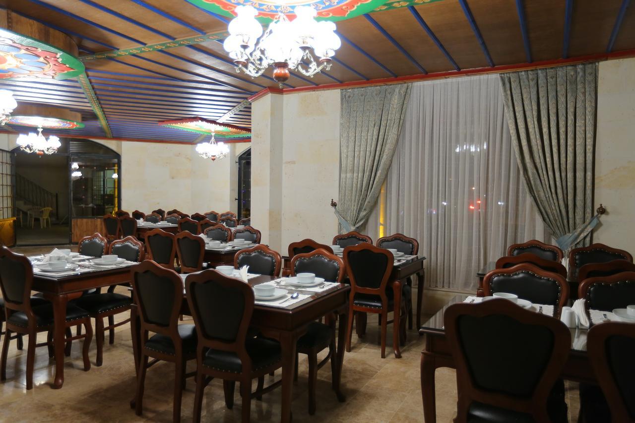 Cappadocia Empire Cave Hotel Goreme Bagian luar foto