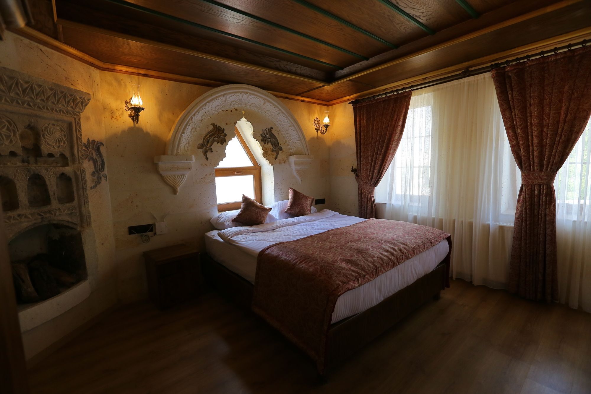Cappadocia Empire Cave Hotel Goreme Bagian luar foto